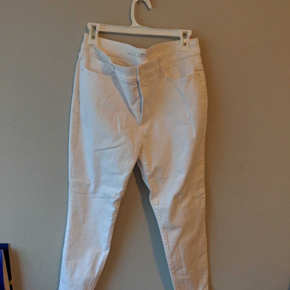 White St. John's Bay Skinny Leg Jeans